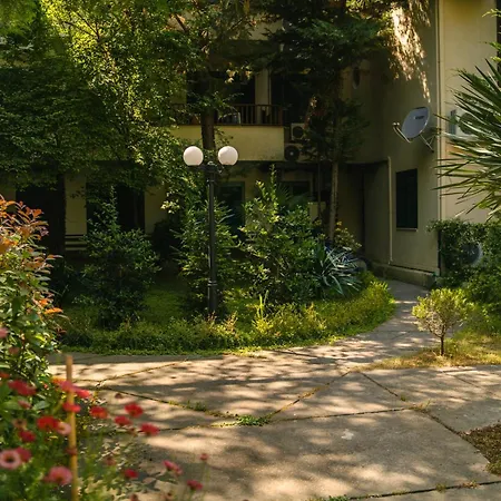 Flat On Relaxing Apartment