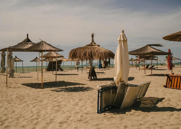 Flat On Relaxing Apartment Golem (Tirana)