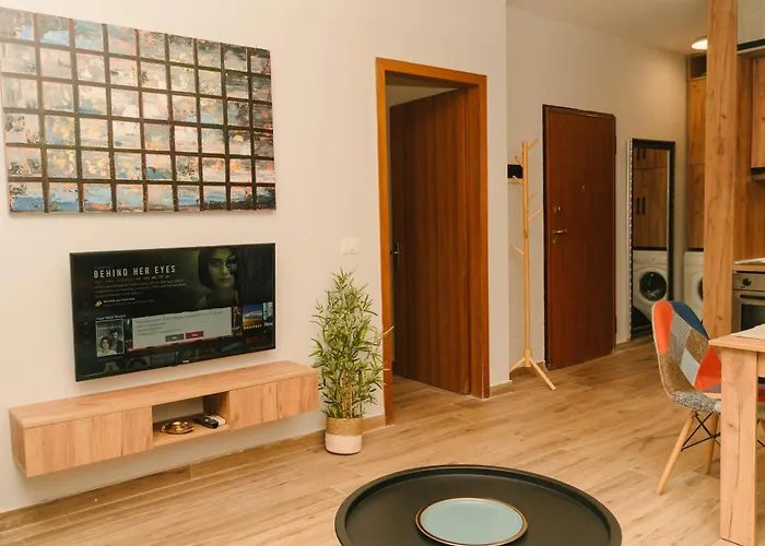 Flat On Relaxing Appartement Golem (Tirana)